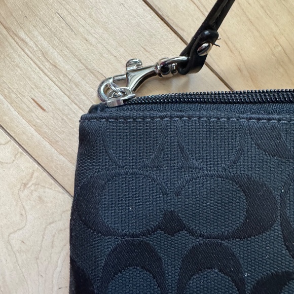 Vintage Coach Park Signature Medium Wristlet - Picture 2 of 13